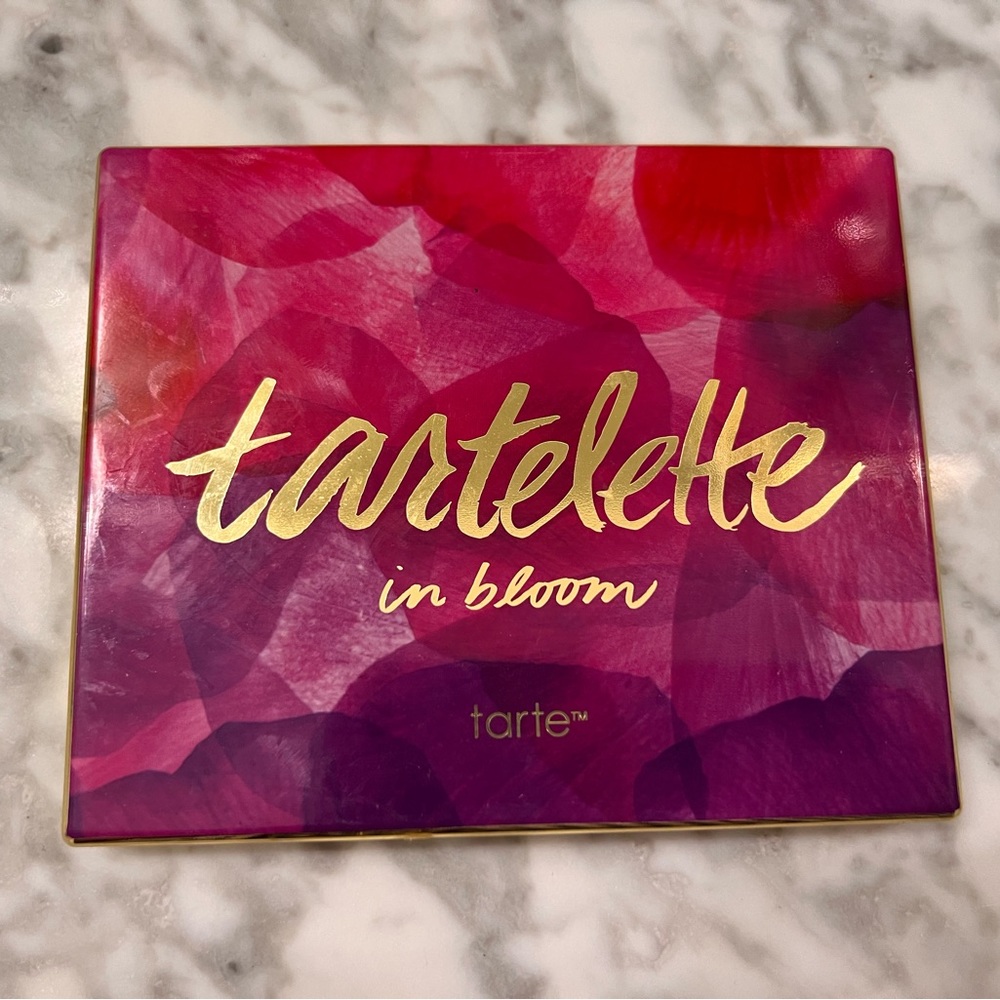 Tarte Eyeshadow in Full Bloom